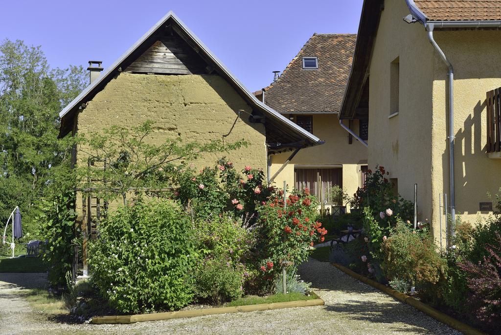 La Parenthese Panzió Saint-Genix-sur-Guiers Kültér fotó