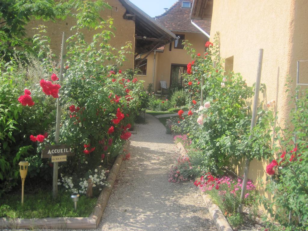 La Parenthese Panzió Saint-Genix-sur-Guiers Kültér fotó