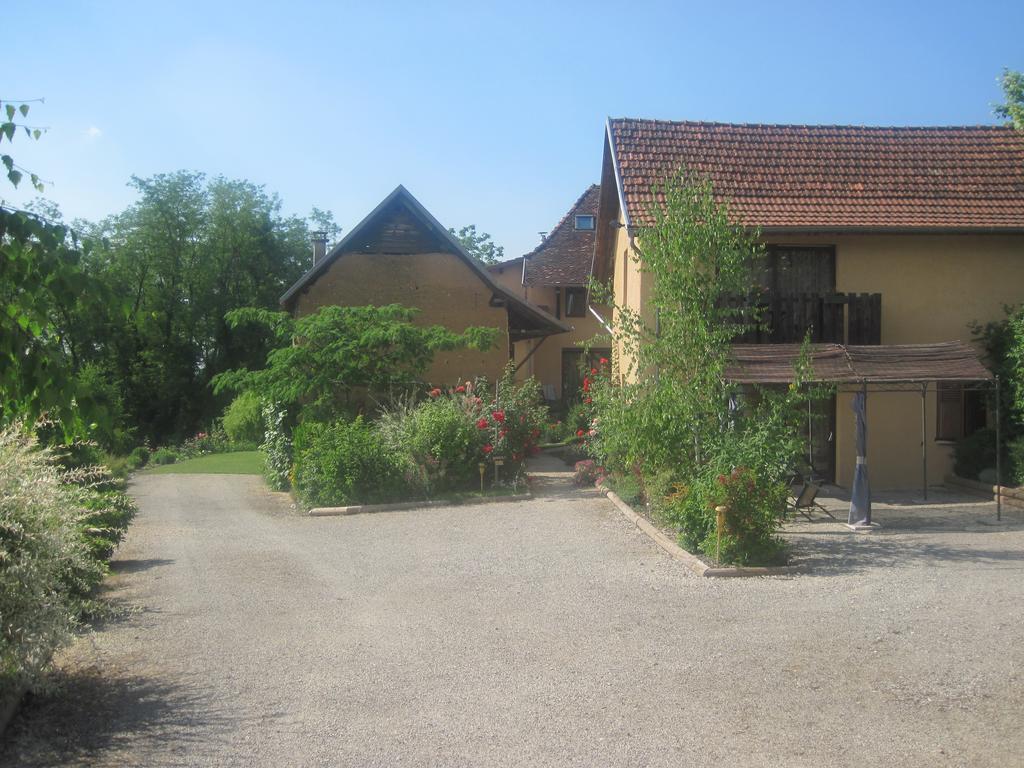 La Parenthese Panzió Saint-Genix-sur-Guiers Kültér fotó