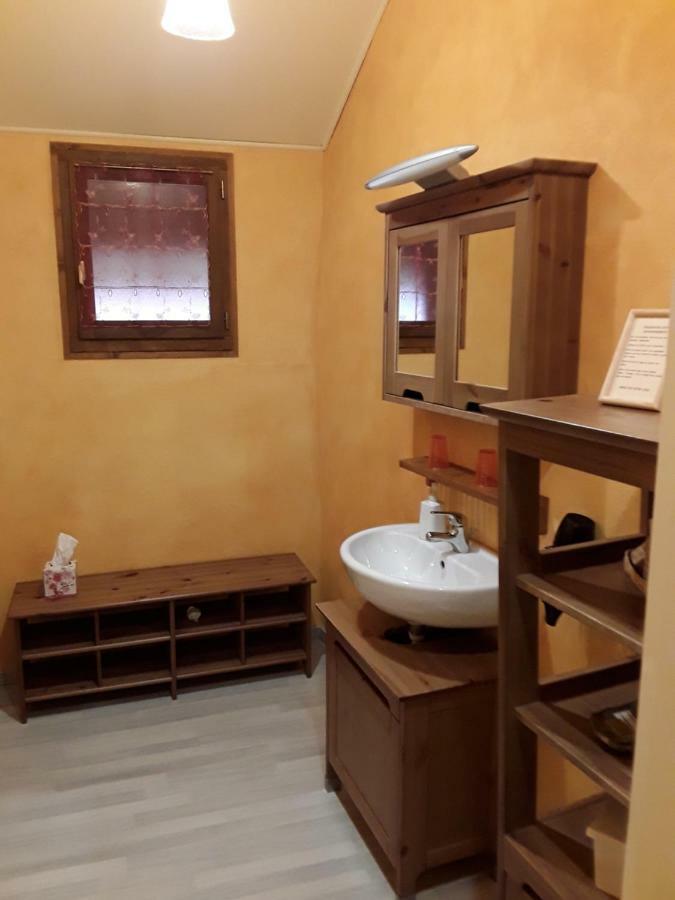 La Parenthese Panzió Saint-Genix-sur-Guiers Kültér fotó