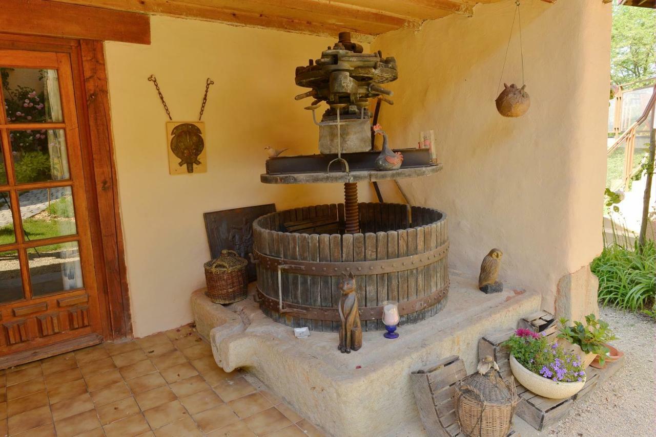 La Parenthese Panzió Saint-Genix-sur-Guiers Kültér fotó