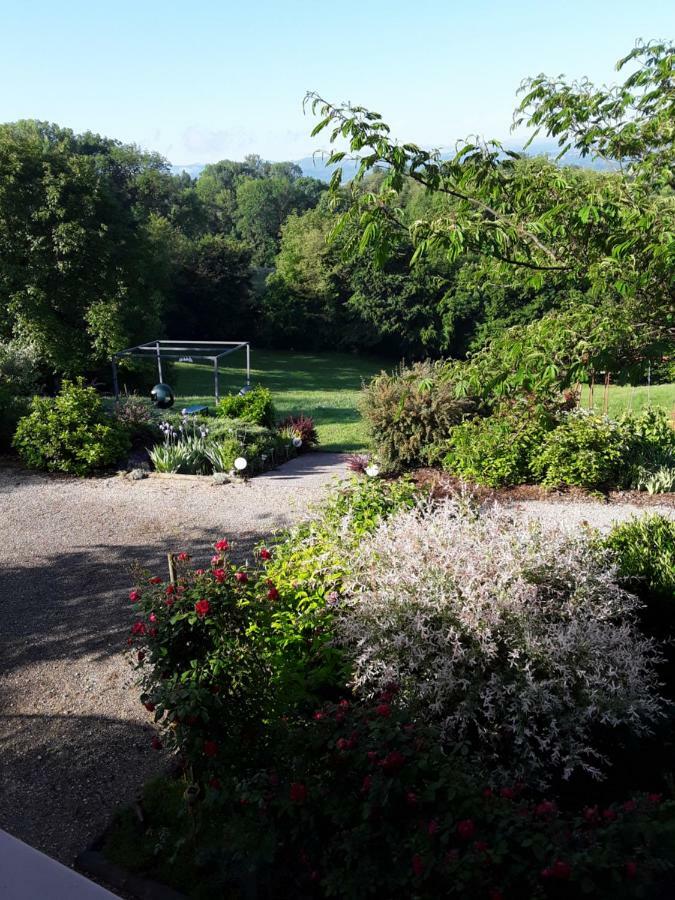 La Parenthese Panzió Saint-Genix-sur-Guiers Kültér fotó